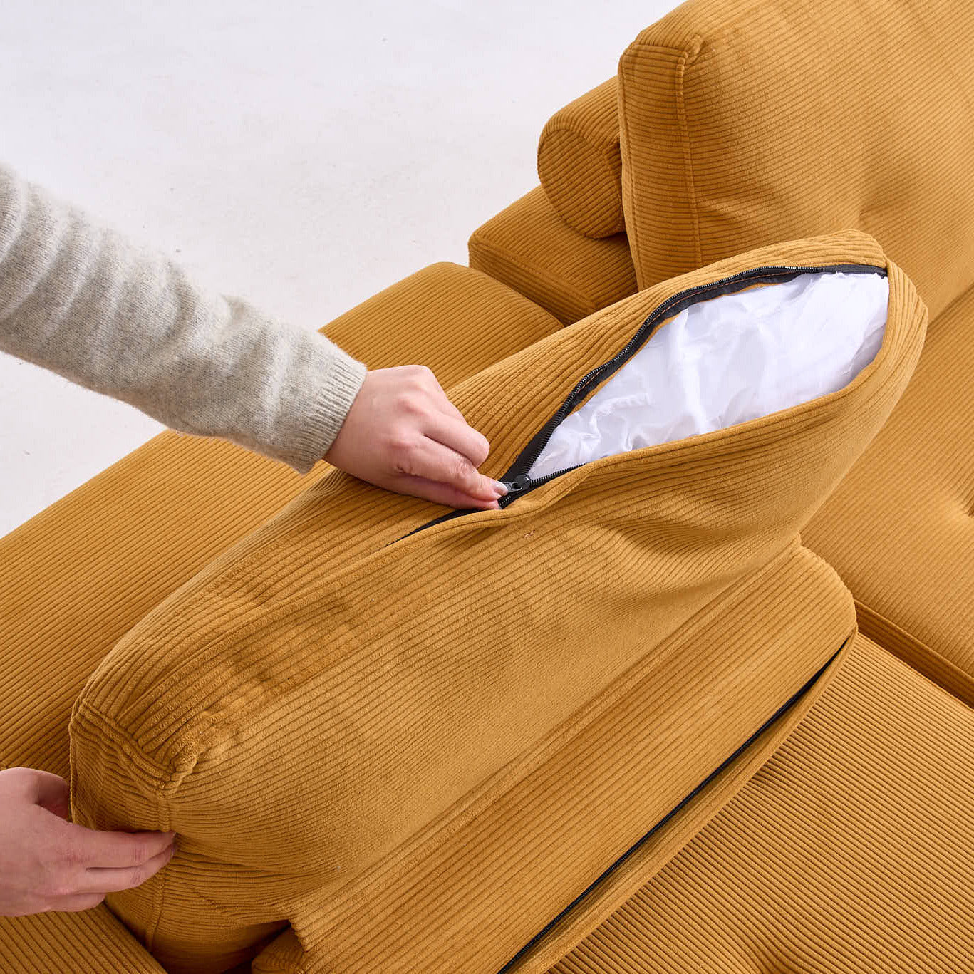 Squaricle Middle Seater